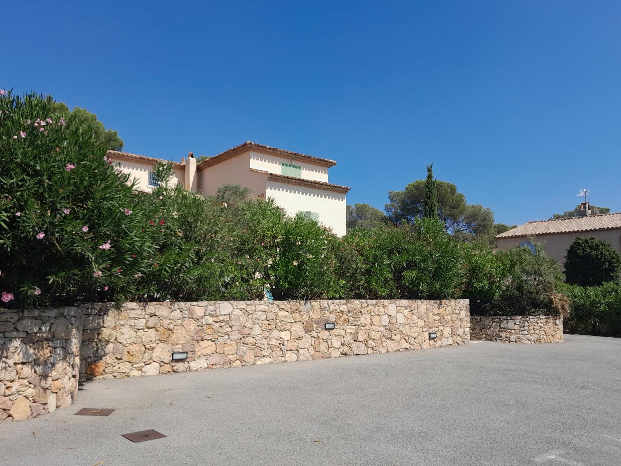 Le Mediterraneo Saint Aygulf Exterior photo